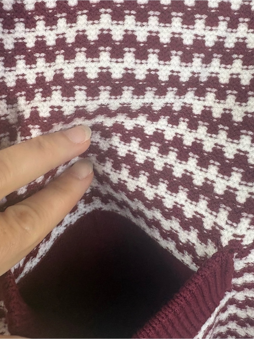 Free Assembly Woven Houndstooth Burgundy & White Cardigan Sweater S: Large - Picture 3 of 16